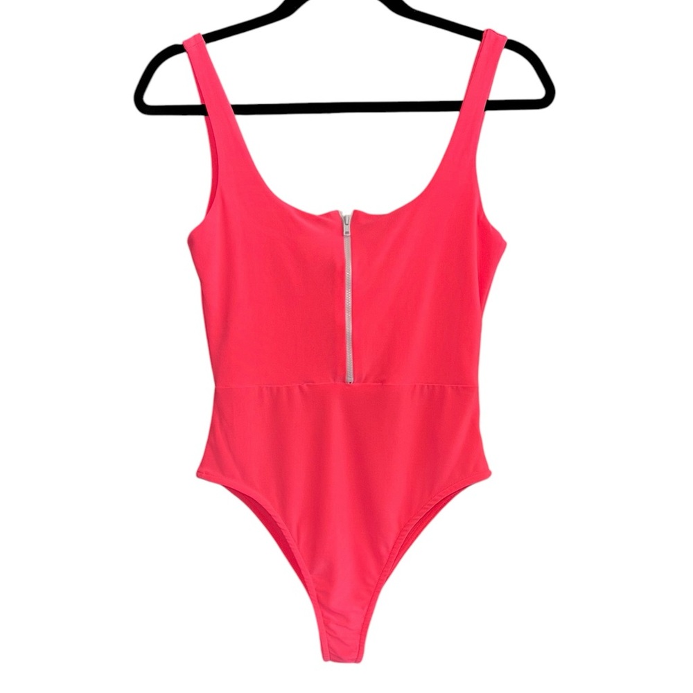 Lux LA Vibrant 90s Style Paper Tag Neon Pink Zip-Front Bodysuit NWOT